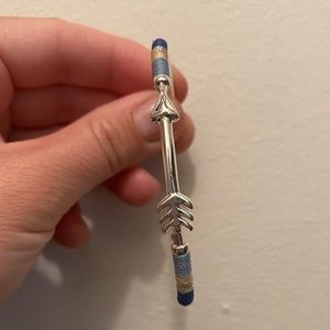 Arrow bracelet